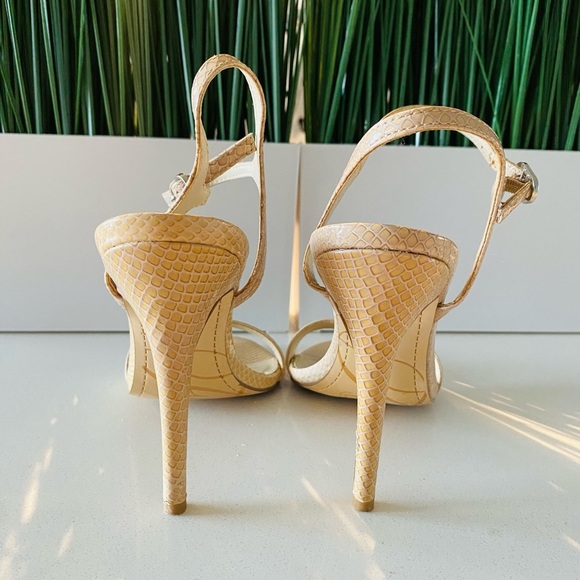 Fergie High Heel Sandals with Ankle Straps, Nude Beige Tan Neutral, sie 7.5 - Picture 5 of 6